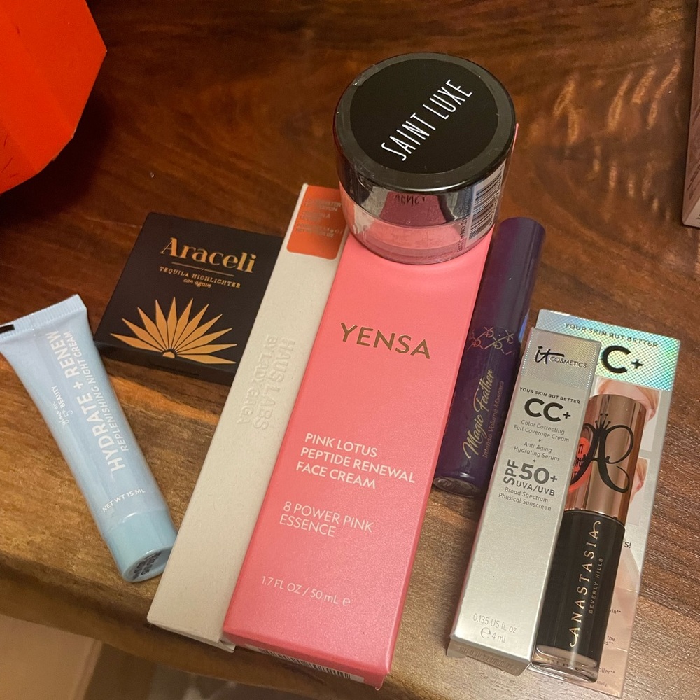 Ipsy skincare and makeup bundle + bag